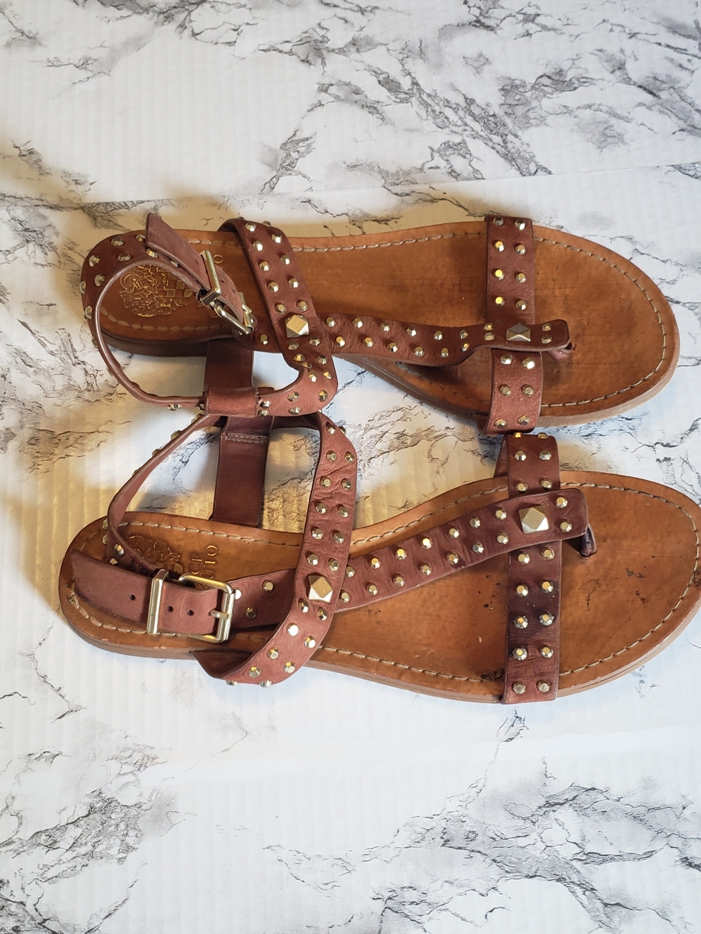 Vince Camuto Brown Studded T-Strap Sandals. Toe To Heal Measures 10.5 Inches. - Picture 5 of 5